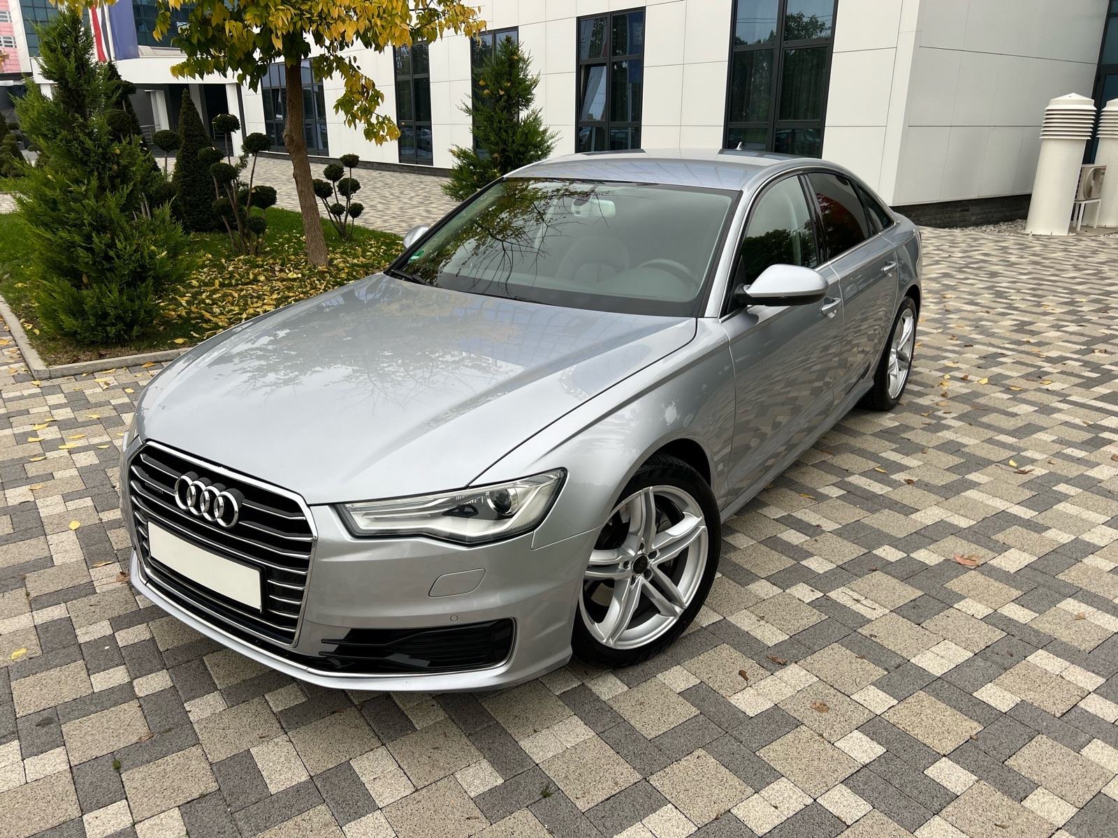 **AUDI A6 3.0 TDI **QUATTRO **S-TRONIC **FACELIFT **REG 1 GOD**, fotografija 2