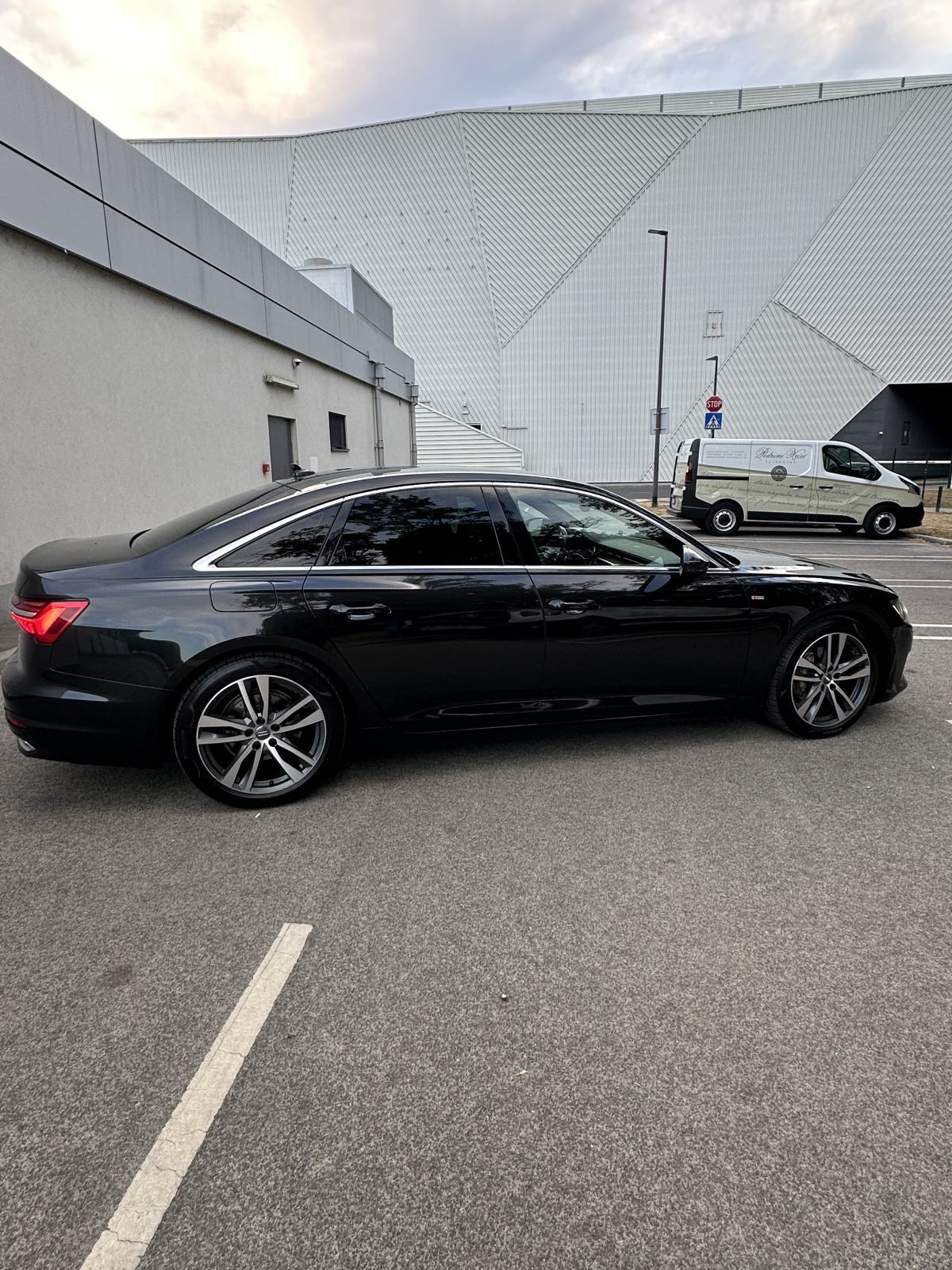 Audi A6 40 TDI S-line Quattro, servisna, fotografija 12