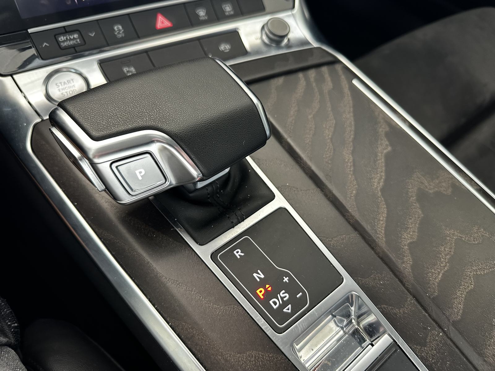 Audi A6 50 TDI QUATTRO,JAMSTVO,KOŽA,PANORAMA,LED,KAMERA 360...., fotografija 12