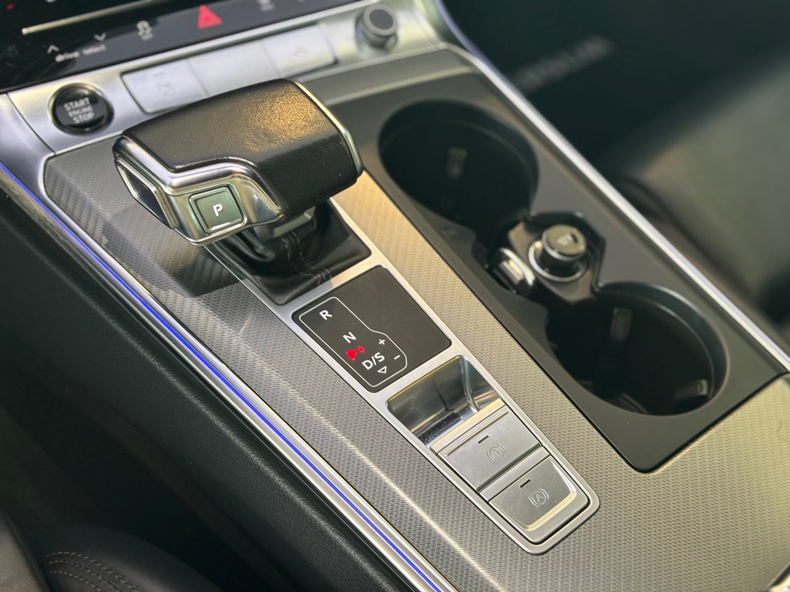 Audi A6 50TDI Quattro S-Tronic - ACC, Black Optic, kamera, fotografija 19
