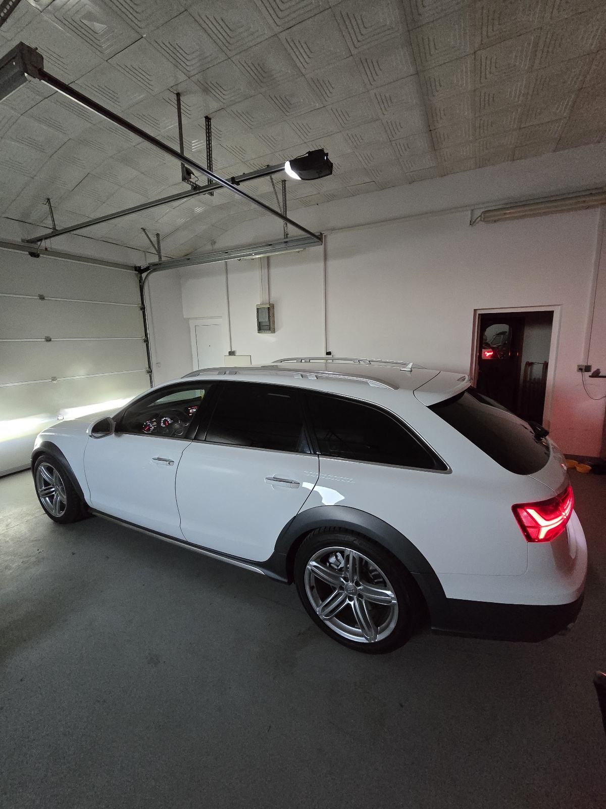 Audi A6 Allroad 3,0 TDI S-tronic automatik, fotografija 16