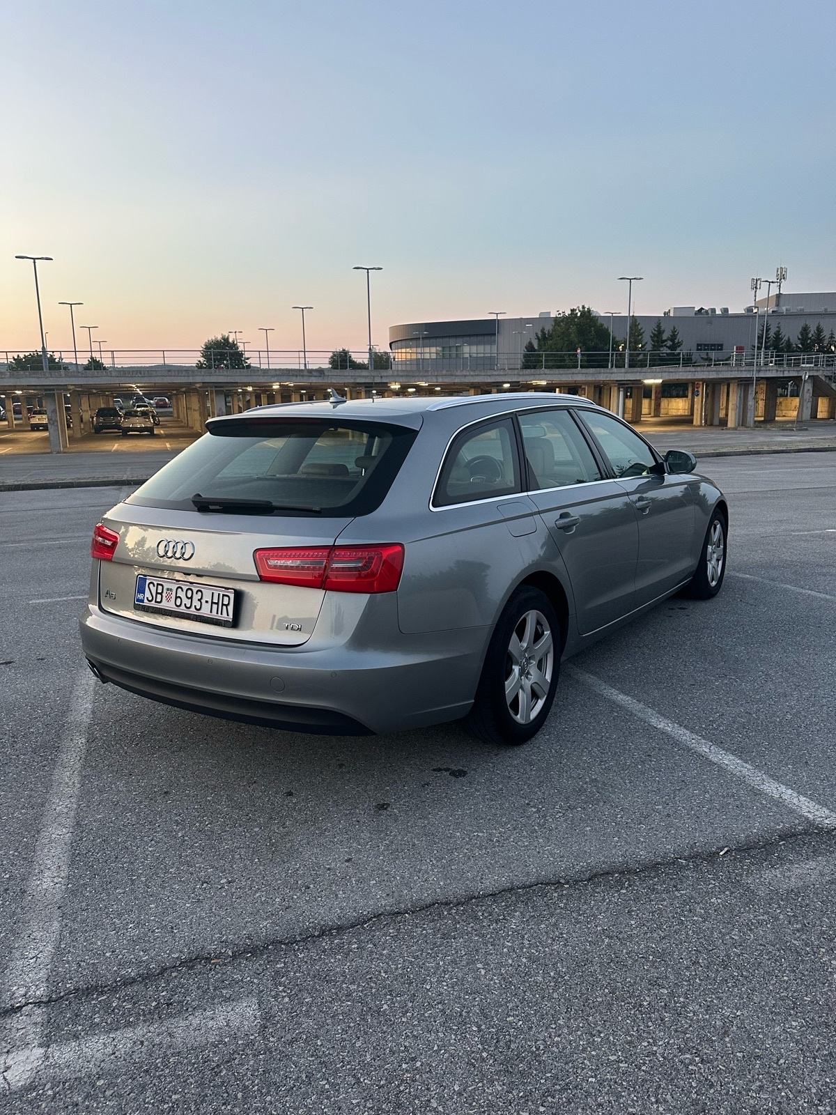Audi A6 Avant 2,0 TDI 2012. Godina, fotografija 6