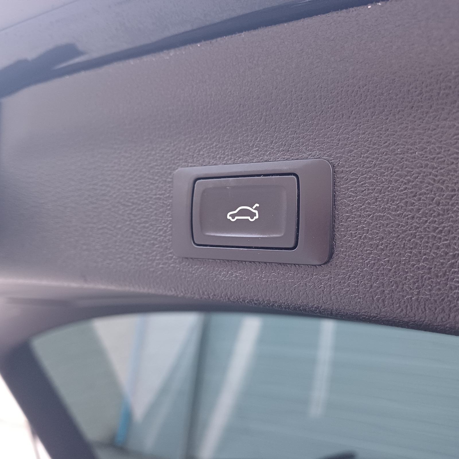 Audi A6 Avant 2.0 TDI automatik, koža, veliki servis..., fotografija 12