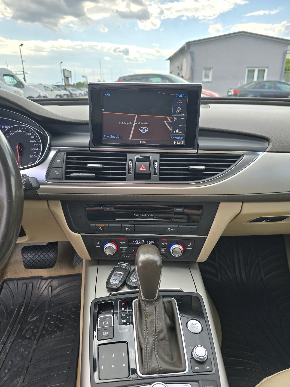 AUDI A6 2.0 TDI ULTRA FACELIFT * AUTOMATIK * ODLIČNO STANJE *, fotografija 16
