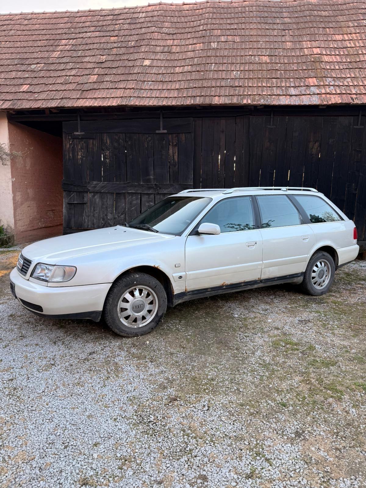 Audi A6 Avant 2,5 TDI, fotografija 3