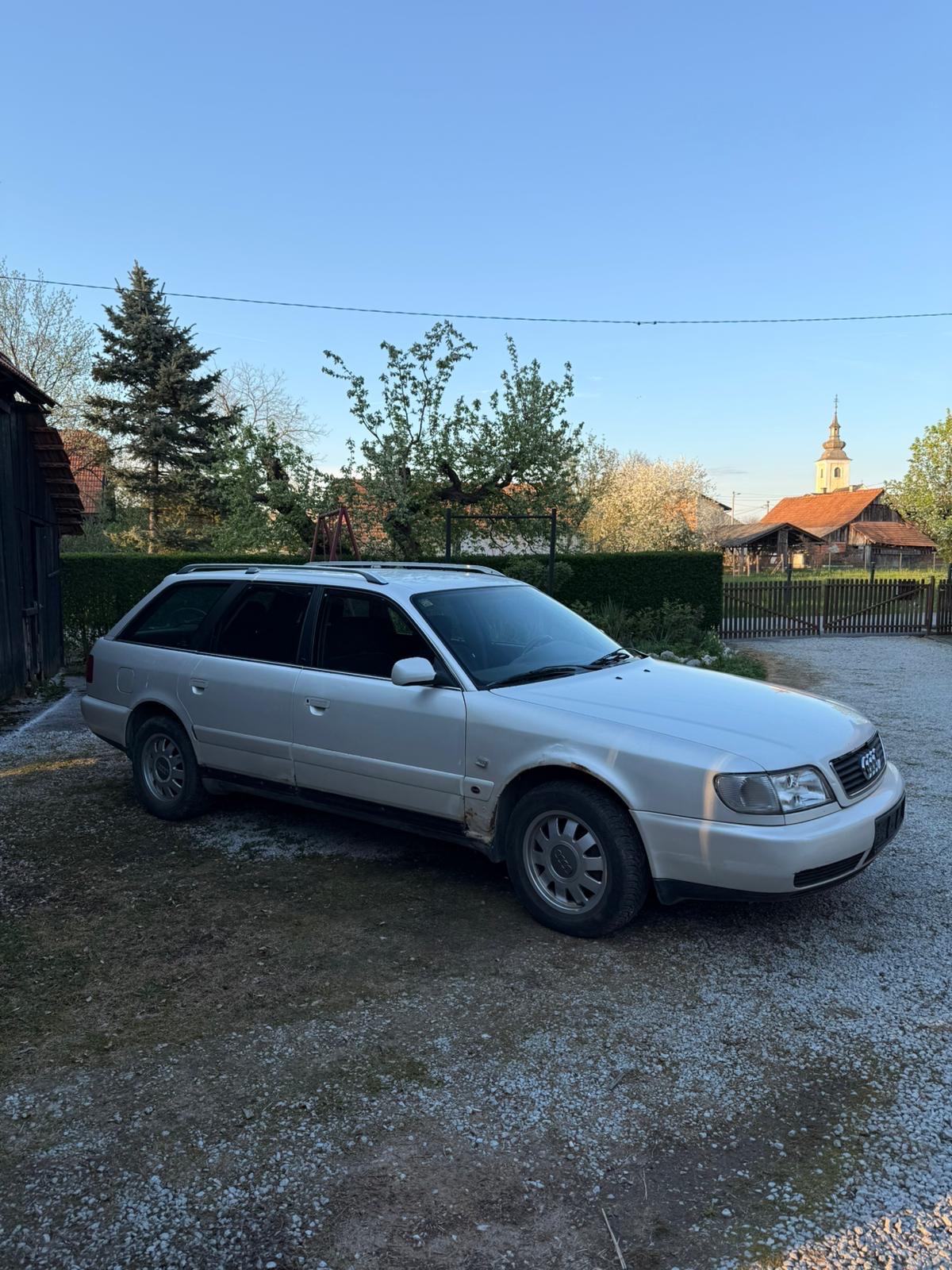 Audi A6 Avant 2,5 TDI, fotografija 4