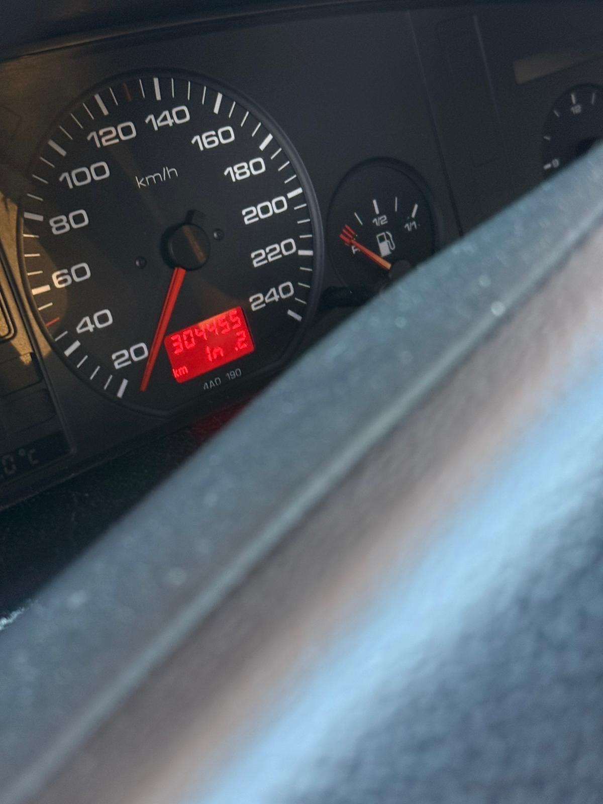 Audi A6 Avant 2,5 TDI, fotografija 6