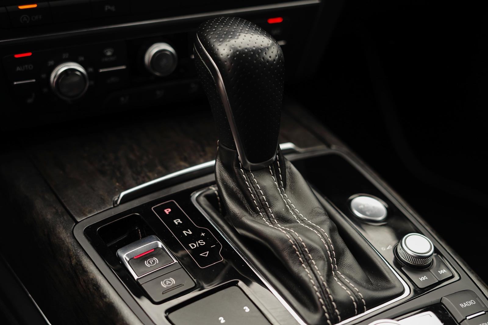 Audi A6 Avant 3,0 TDI quattro full, fotografija 9