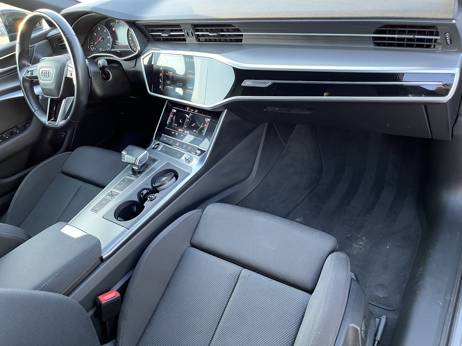 Audi A6 Avant 35 TDI 2021. S tronic | Servisna | Navi | CarPlay, fotografija 12