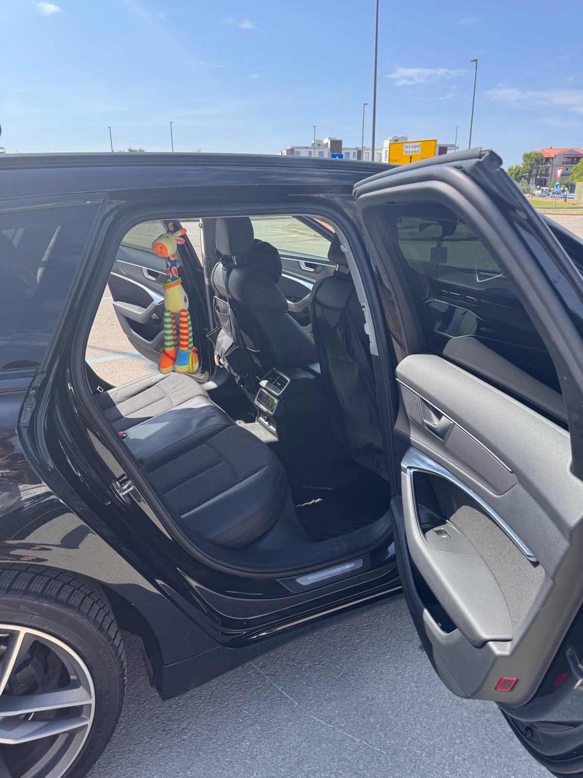 Audi A6 Avant 40 TDI automatik, BLACK EDITION, 2019 godište, fotografija 13