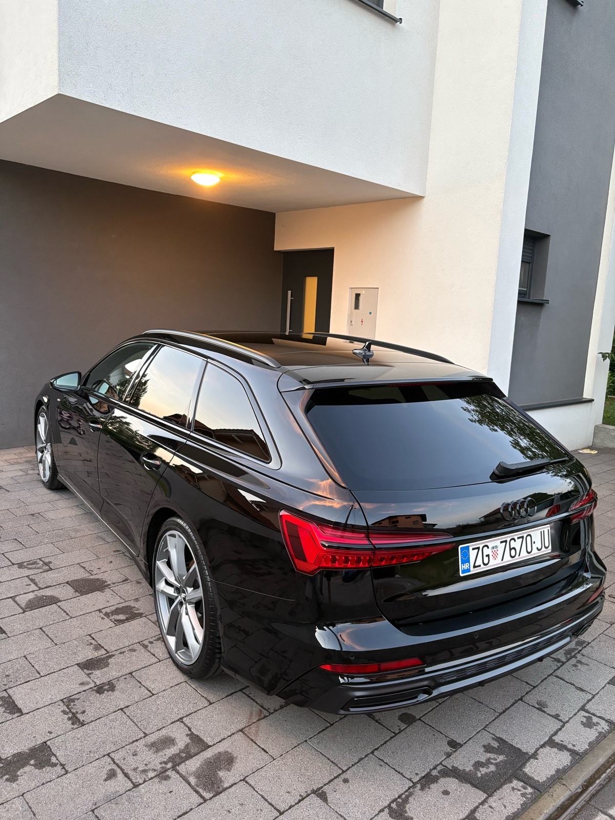 Audi A6 40tdi S line, black optik, matrix, panorama, B&O, 21” servis v, fotografija 6