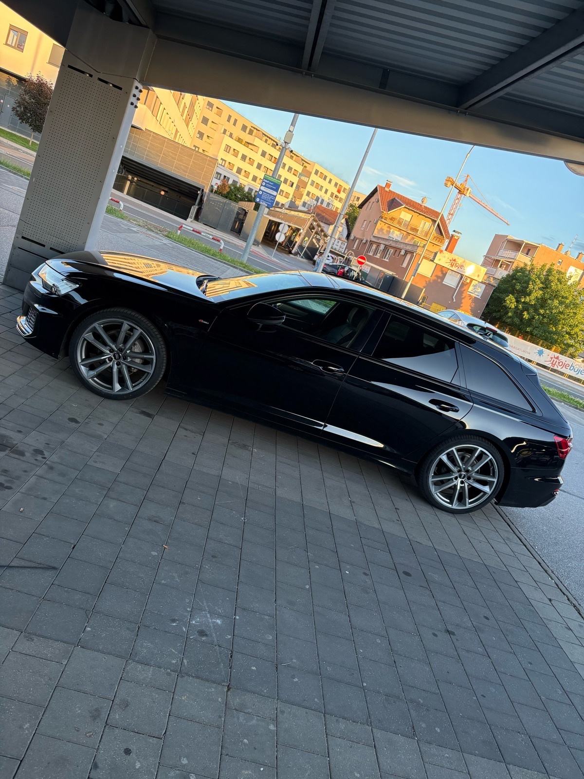 Audi A6 40tdi S line, black optik, matrix, panorama, B&O, 21” servis v, fotografija 14
