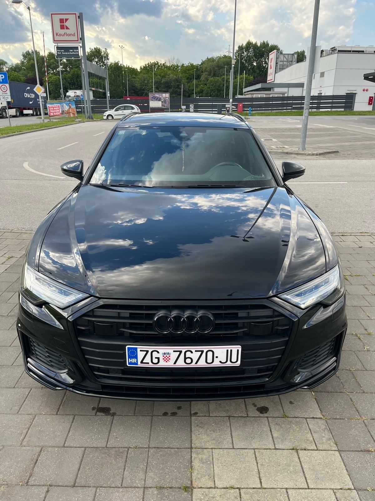 Audi A6 40tdi S line, black optik, matrix, panorama, B&O, 21” servis v, fotografija 3