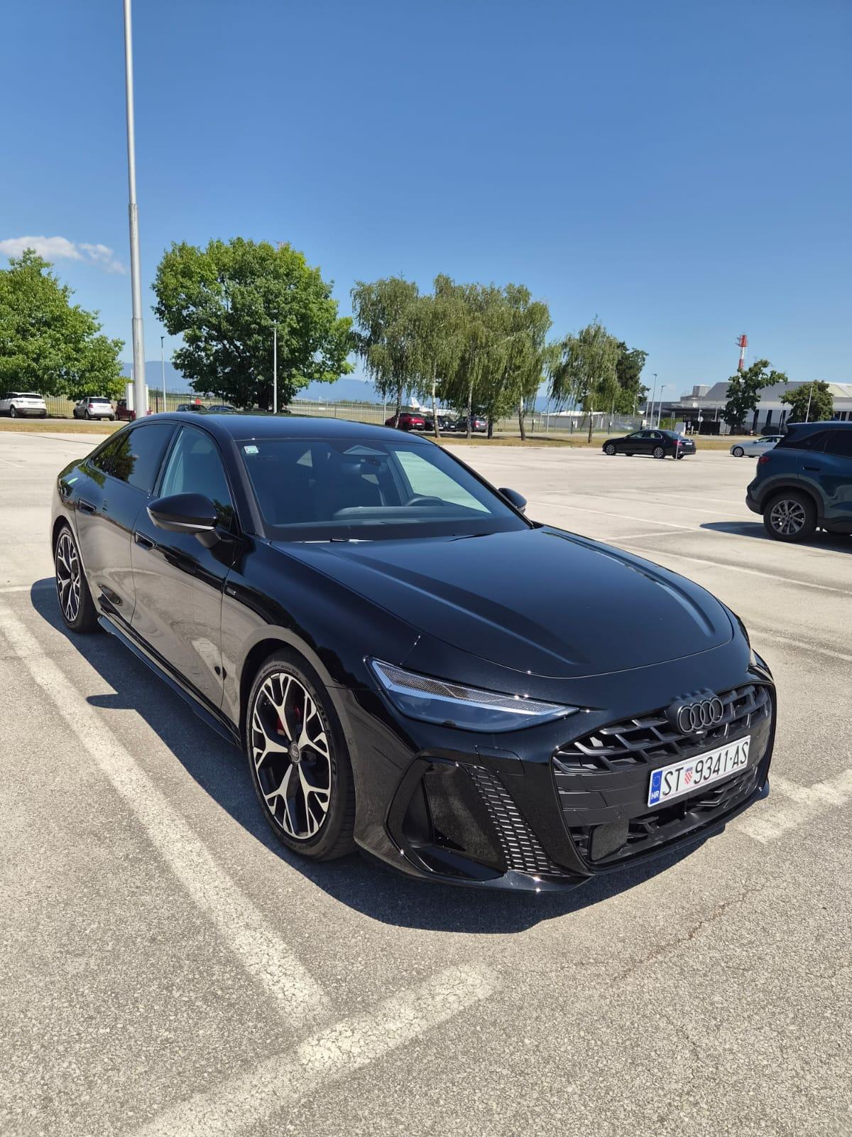 Audi A6 EHybrid Quattro S Line DSG PHEV,dostupno od 15.10.2026.!, pogled izvana - slika 1