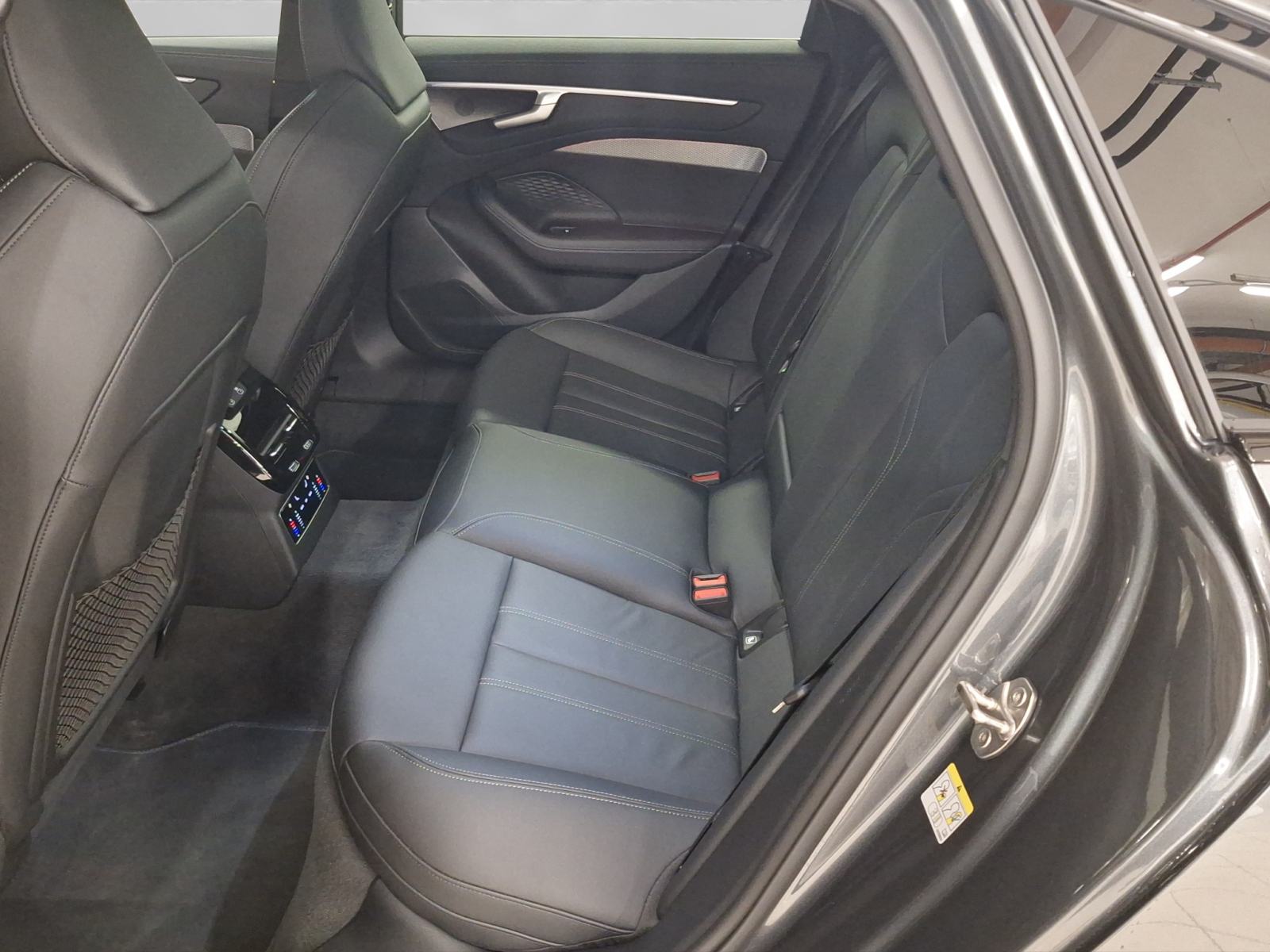 Audi A6 Limousine TDI quattro, fotografija 19