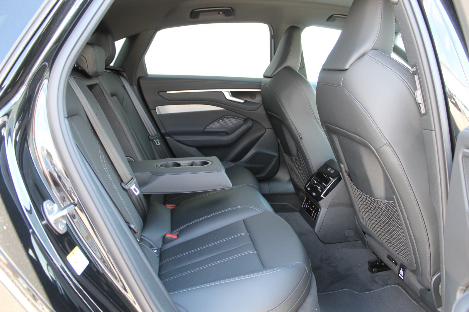 Audi A6 Limousine TDI, fotografija 13