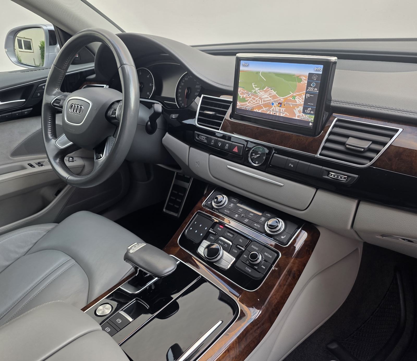Audi A8 3,0 TDI * EXCLUSIVE * REDIZAJN *RADAR * KAMERE 360 *, fotografija 14