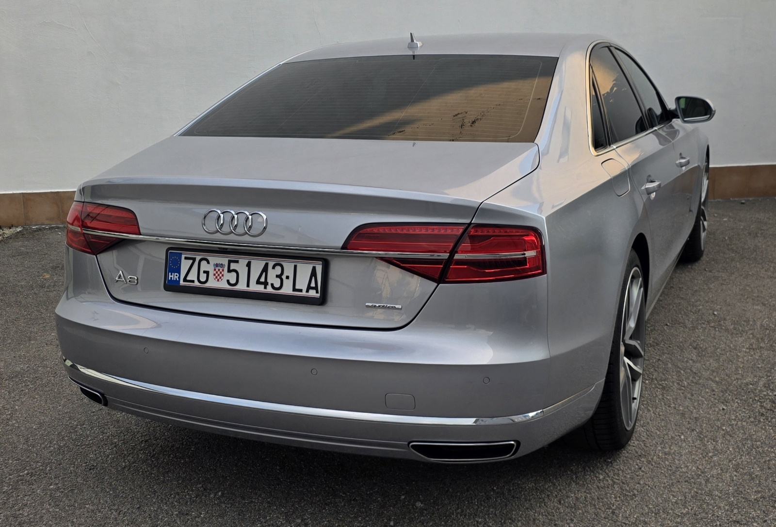 Audi A8 3,0 TDI * EXCLUSIVE * REDIZAJN *RADAR * KAMERE 360 *, fotografija 5