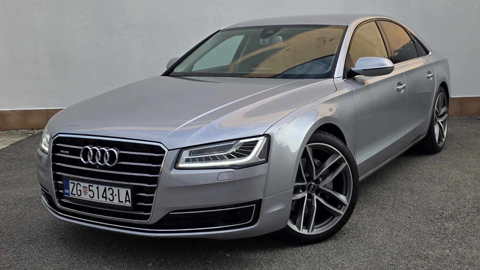 Audi A8 3,0 TDI * EXCLUSIVE * REDIZAJN *RADAR * KAMERE 360 *, fotografija 8