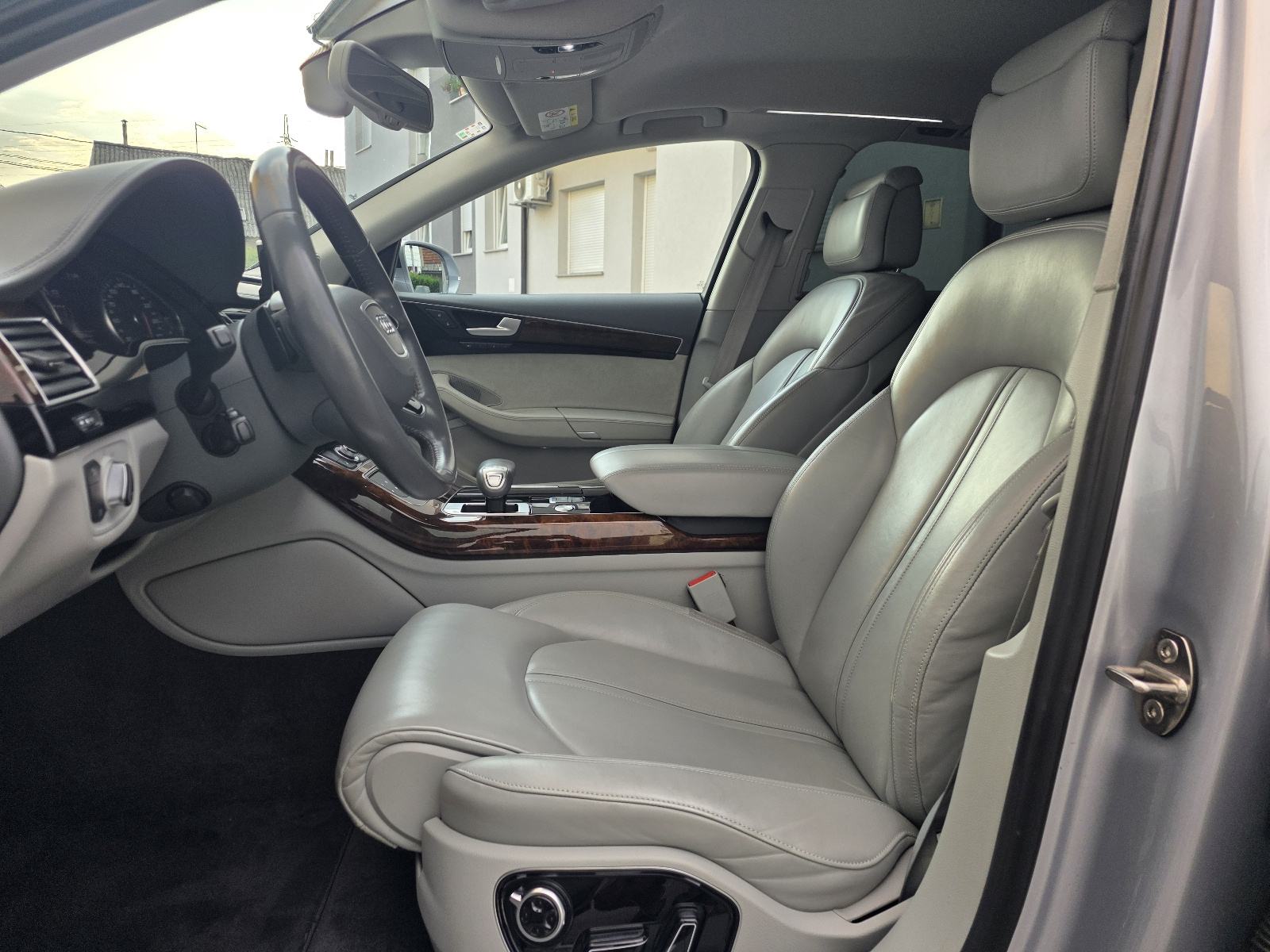 Audi A8 3,0 TDI * EXCLUSIVE * REDIZAJN *RADAR * KAMERE 360 *, fotografija 18