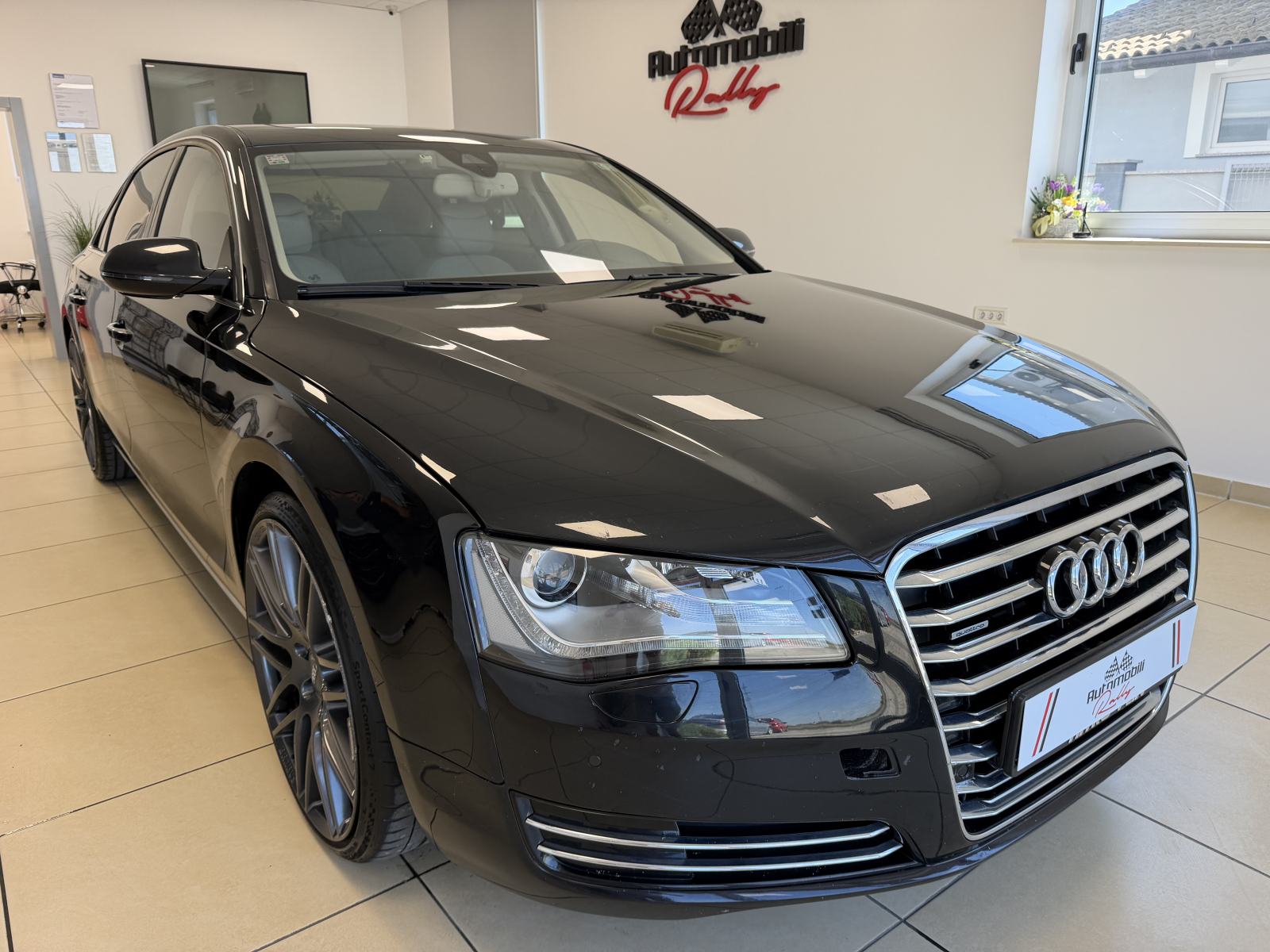 Audi A8 3,0 TDI *** TOP STANJE ***, fotografija 1
