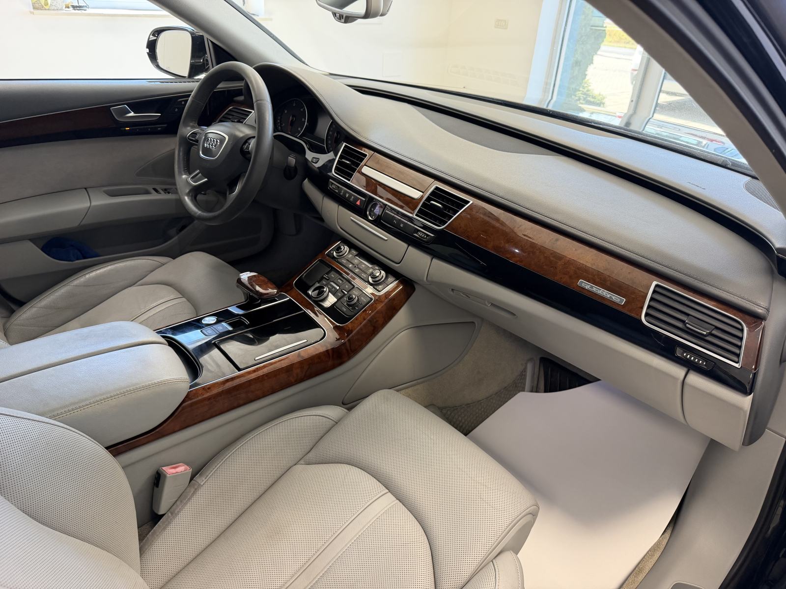 Audi A8 3,0 TDI *** TOP STANJE ***, fotografija 10