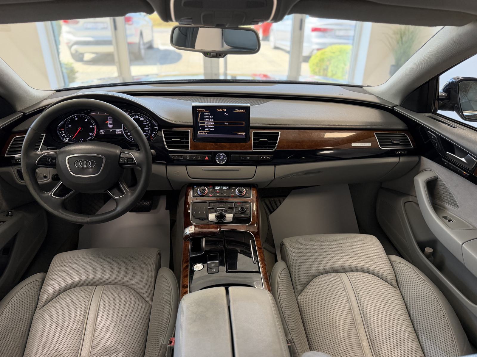 Audi A8 3,0 TDI *** TOP STANJE ***, fotografija 12