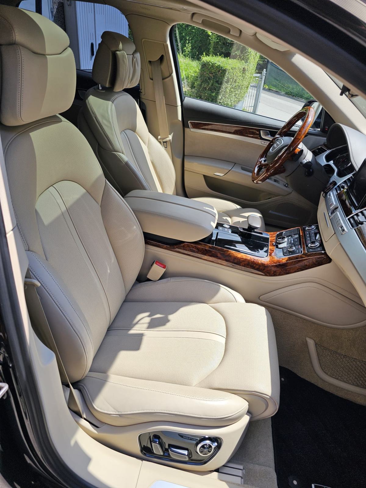Audi A8 4.0 TFSI Quattro V8 Biturbo | 435 KS, fotografija 7