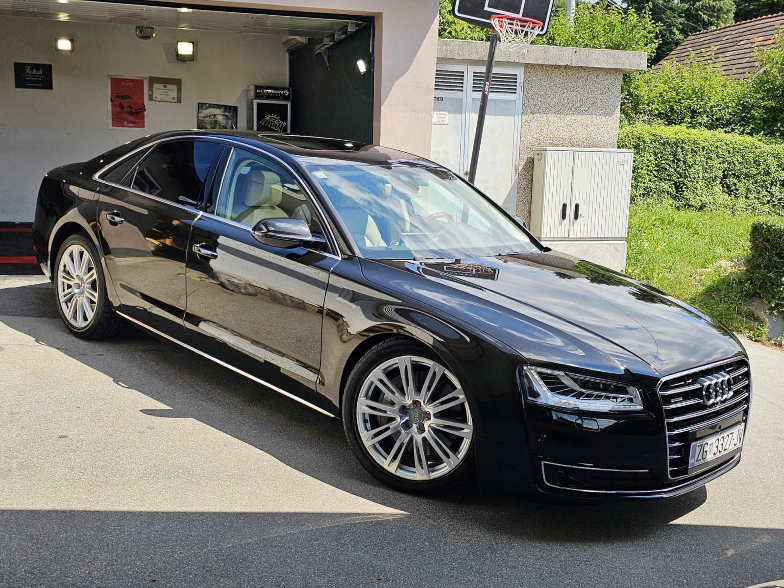 Audi A8 4.0 TFSI Quattro V8 Biturbo | 435 KS, fotografija 4