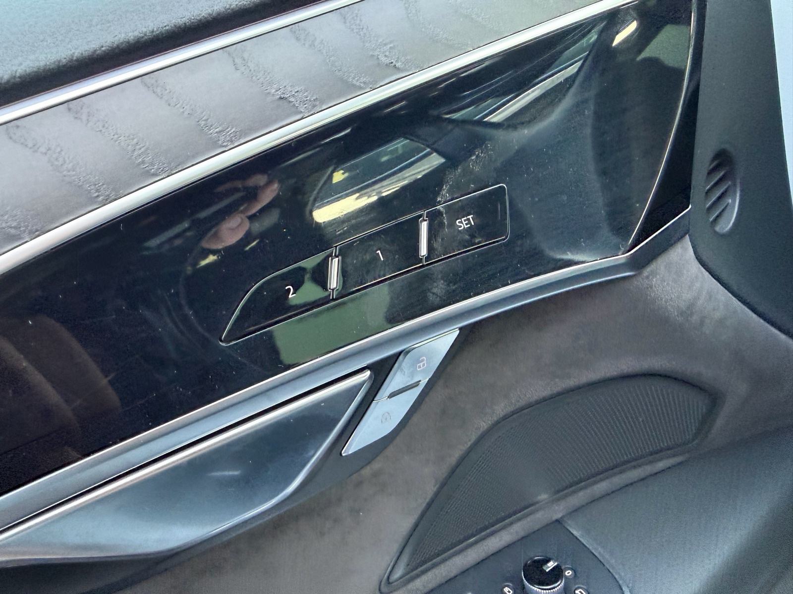 Audi A8 5,0 TDI Pano, Black optic, Sline, Laser, B&O, 2 seta kotaca, fotografija 19