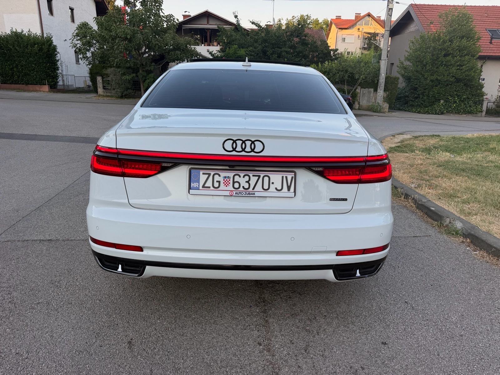 Audi A8 5,0 TDI Pano, Black optic, Sline, Laser, B&O, 2 seta kotaca, fotografija 5
