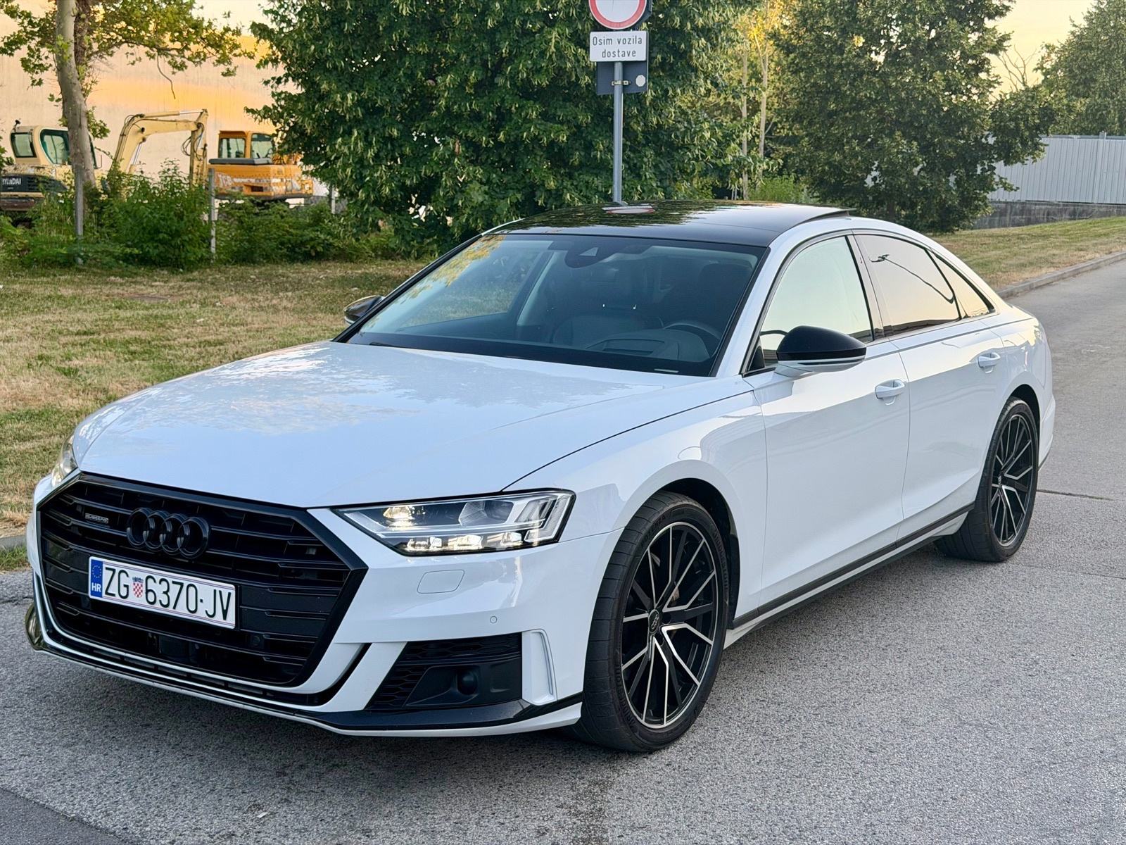 Audi A8 5,0 TDI Pano, Black optic, Sline, Laser, B&O, 2 seta kotaca, fotografija 2