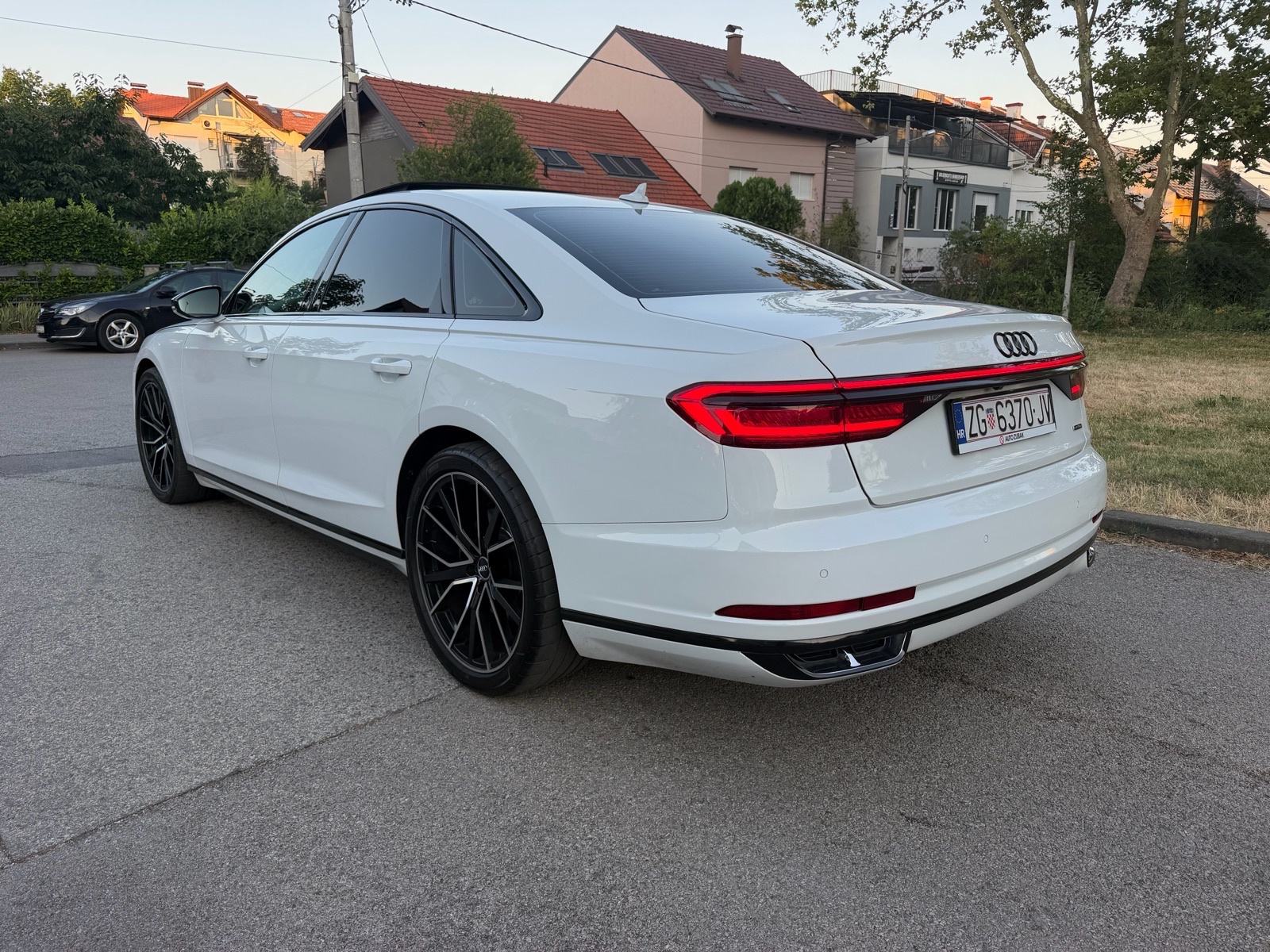 Audi A8 5,0 TDI Pano, Black optic, Sline, Laser, B&O, 2 seta kotaca, fotografija 4