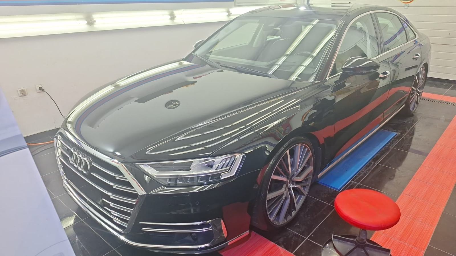 Audi A8 5,0 TDI EXCLUSTIVE,QUATTRO,K 360 ,MAX OPREMA FUUL,3 TV,PDV 25%, fotografija 2