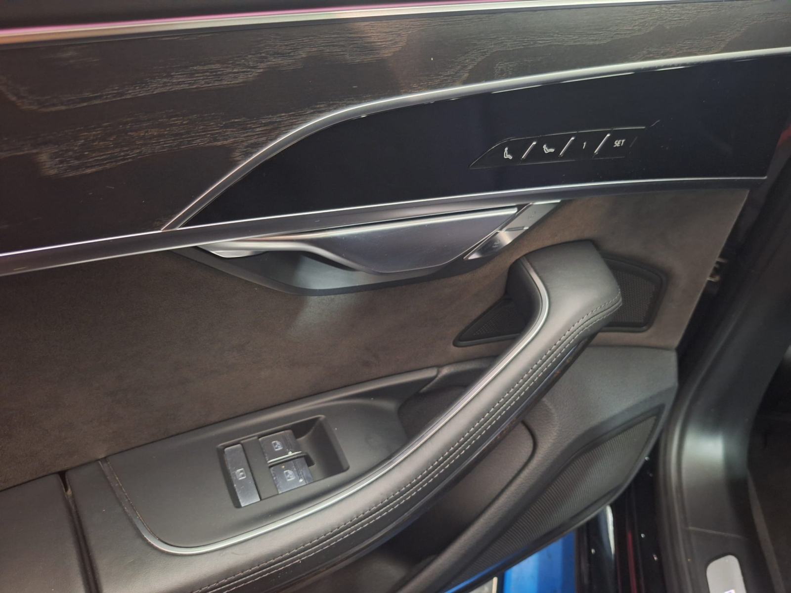 Audi A8 5,0 TDI EXCLUSTIVE,QUATTRO,K 360 ,MAX OPREMA FUUL,3 TV,PDV 25%, fotografija 19