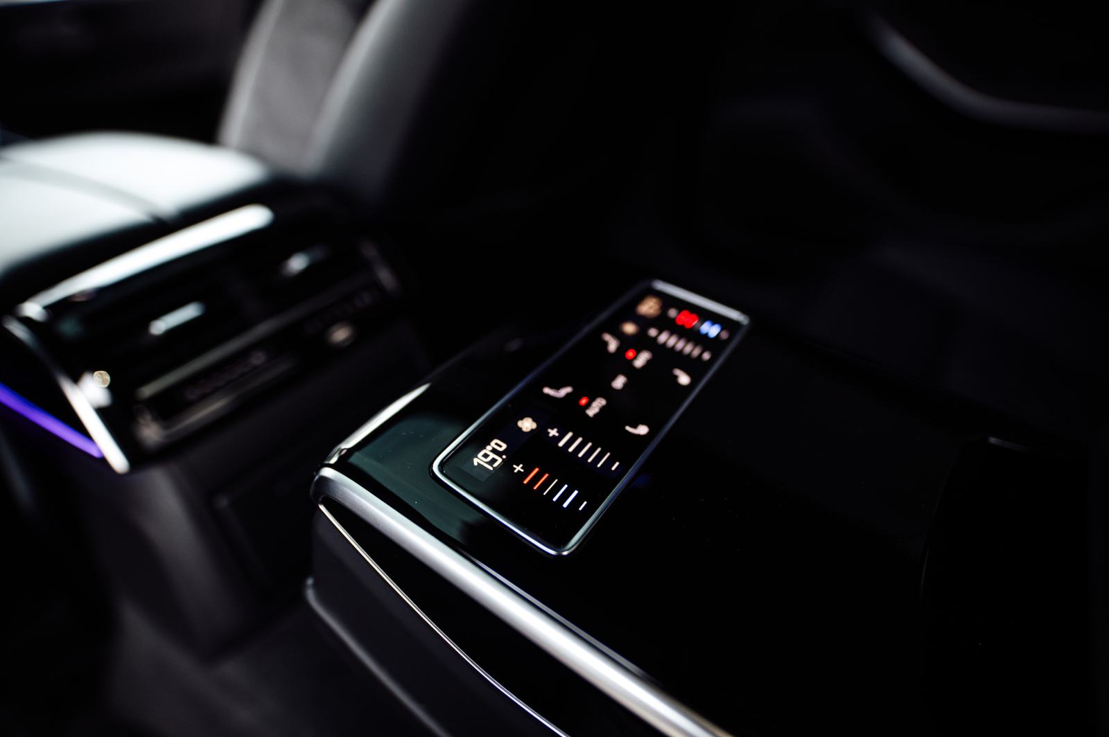 Audi A8 50 TDI Quattro S'line, fotografija 9