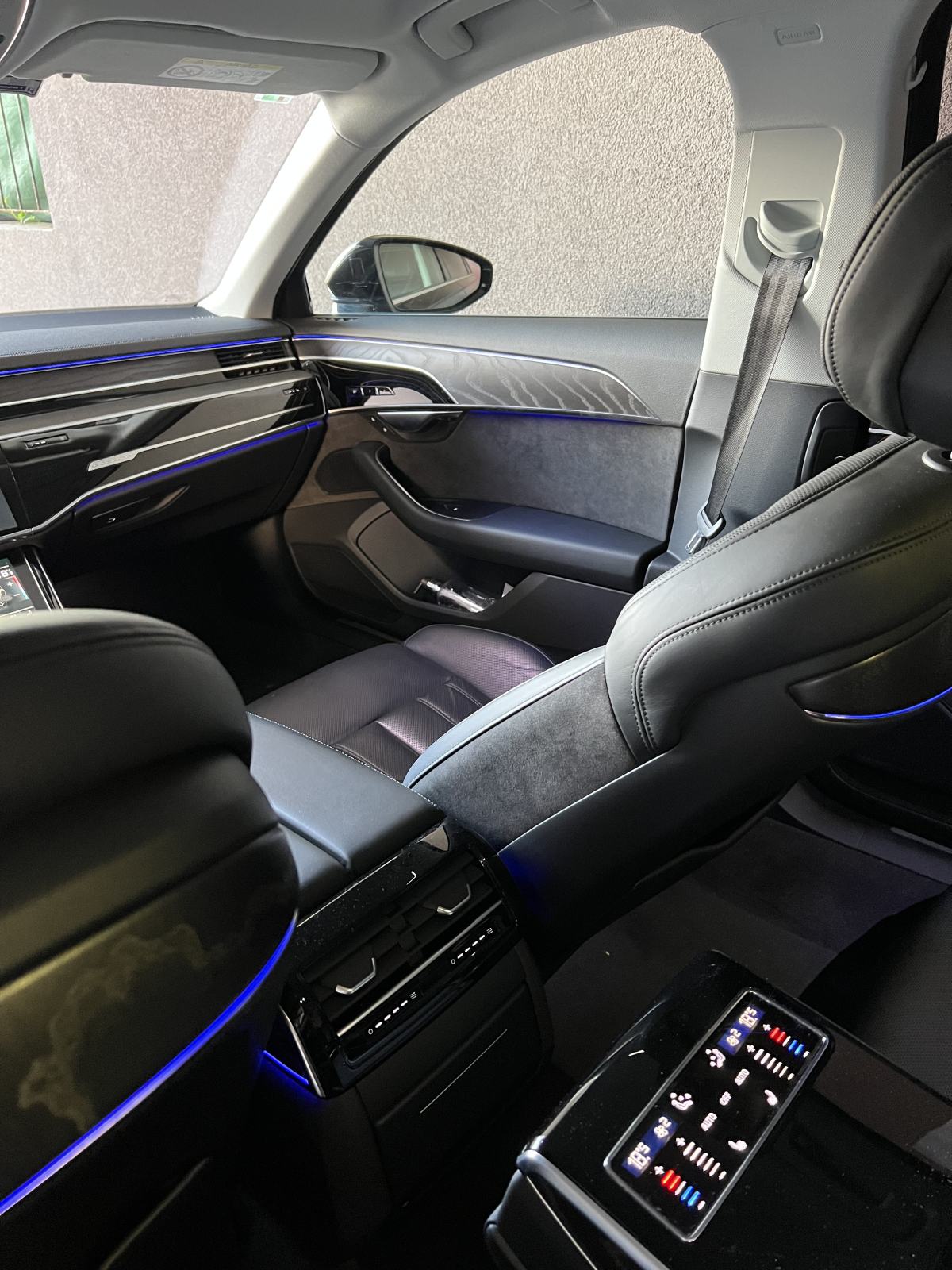 Audi A8 50 TDI quattro, fotografija 12