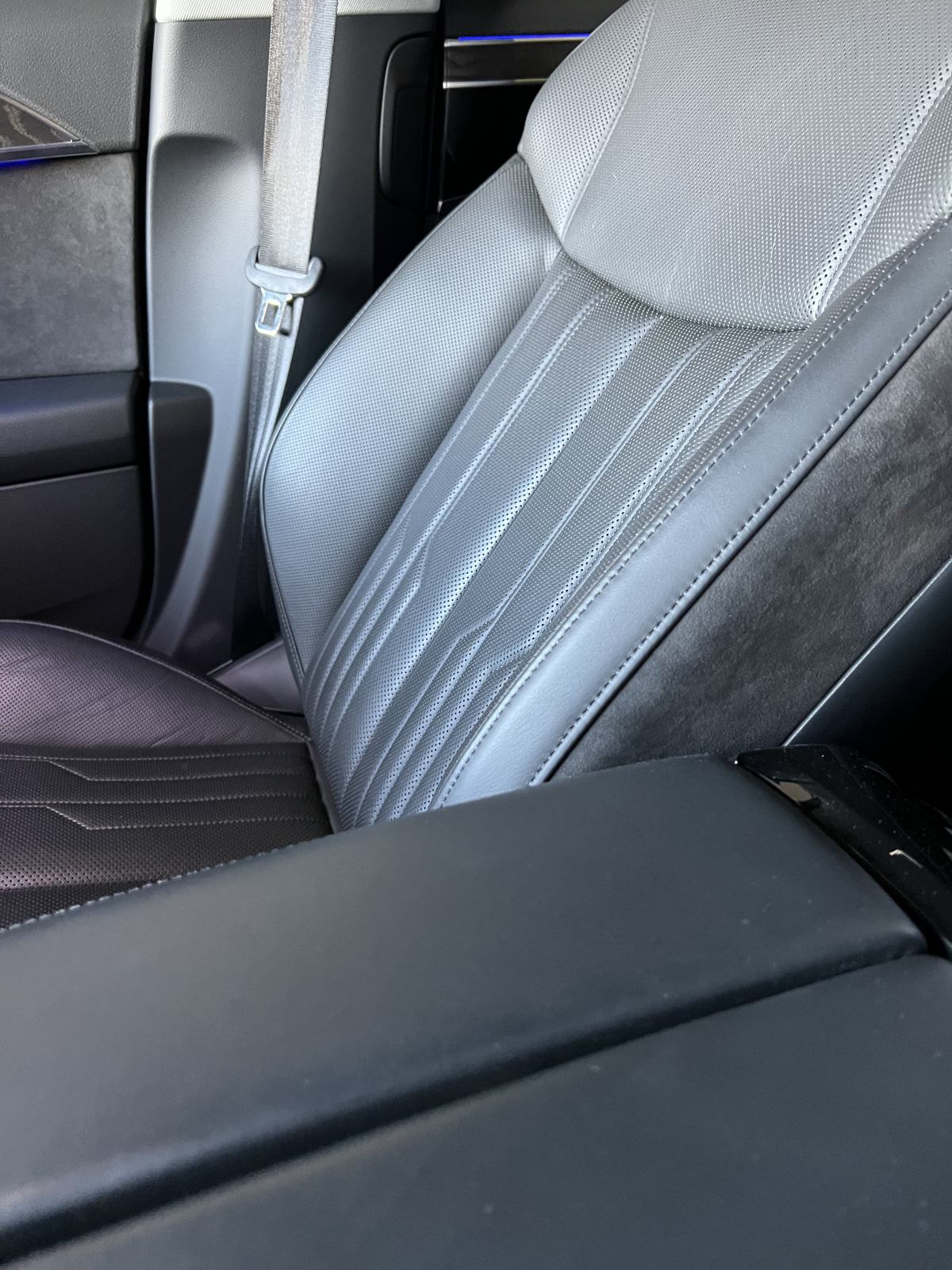 Audi A8 50 TDI quattro, fotografija 13