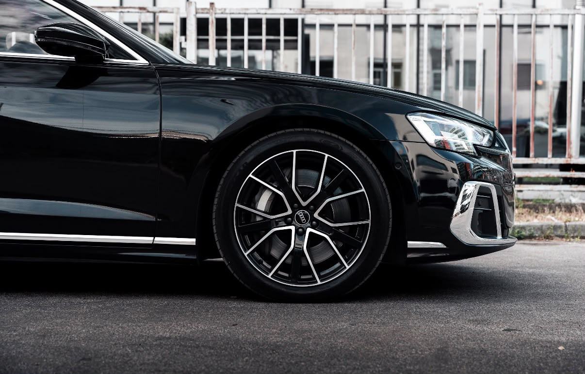 Audi A8 60 TFSI e quattro – 2023. – 462 KS – Plug-in Hybrid, pogled izvana - slika 1