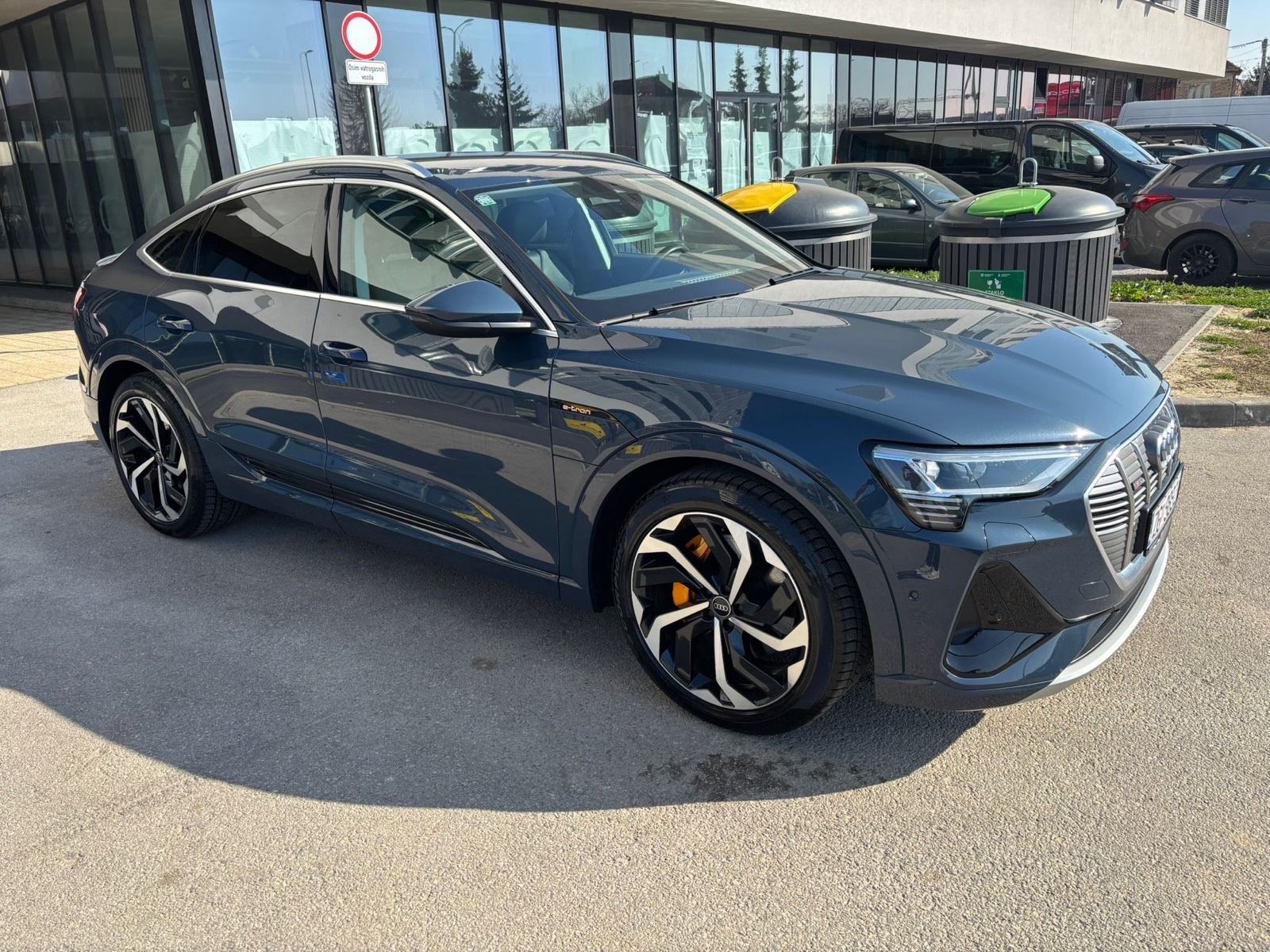 Audi e-tron 50 Quattro S-Line, pogled izvana - slika 1