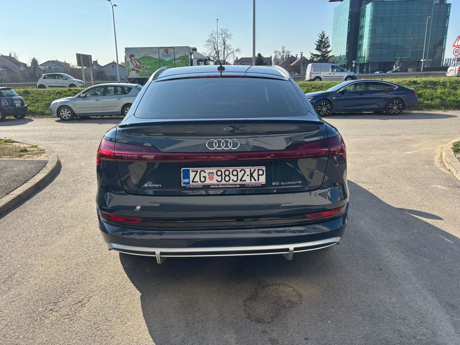Audi e-tron 50 Quattro S-Line, pogled izvana - slika 5