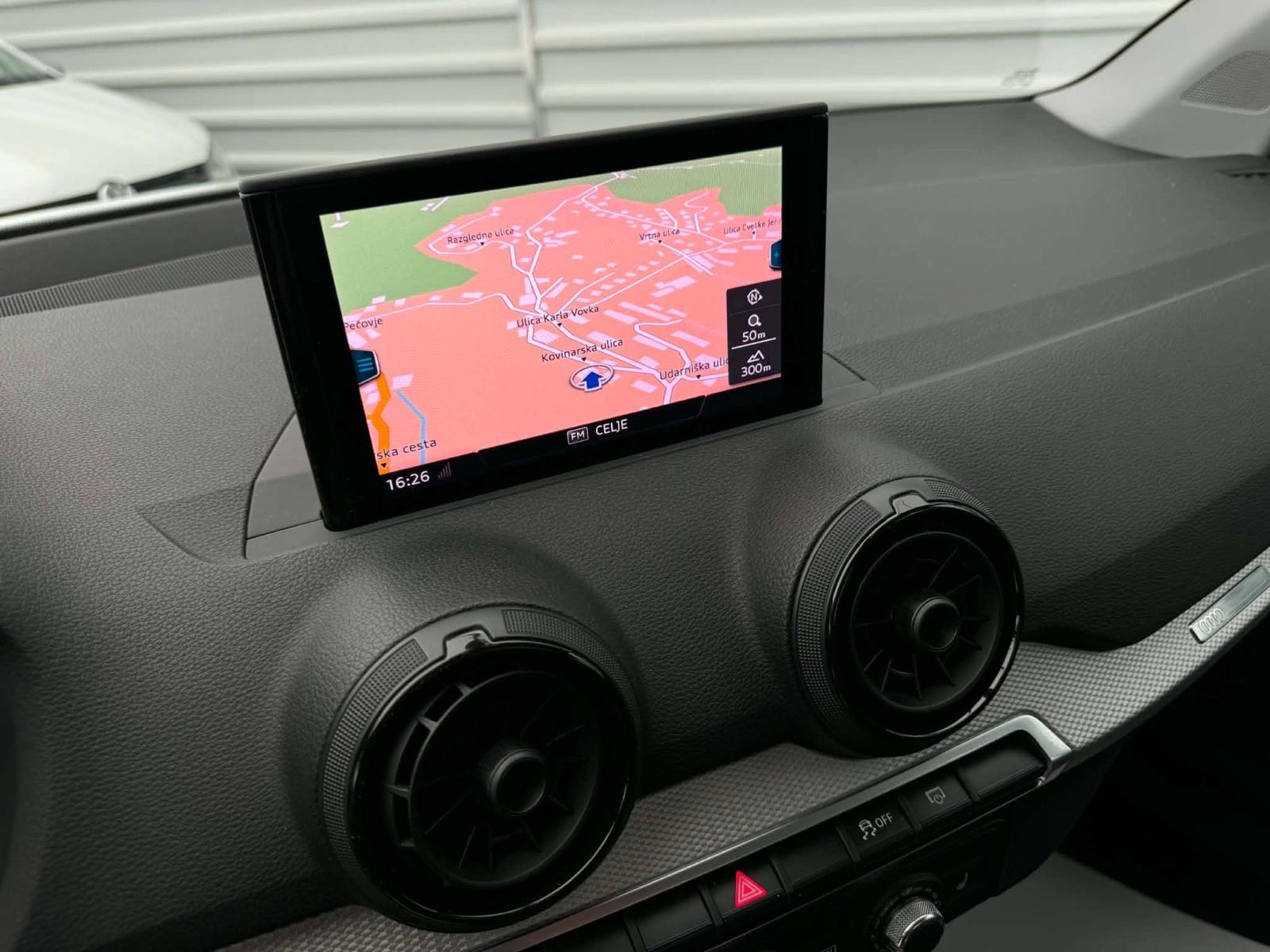 Audi Q2 1.0 TFSI - LED - SAMO 153.000 KM - ALU - NAVI, fotografija 14