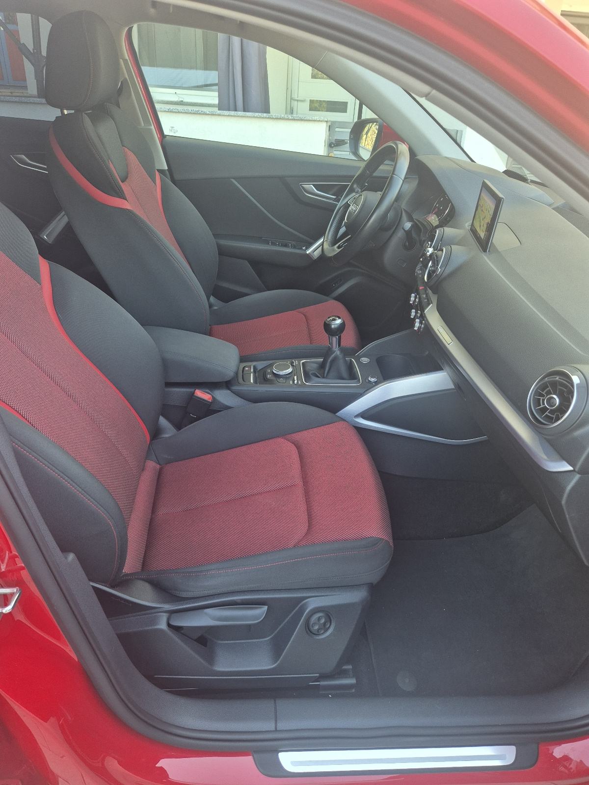 Audi Q2 1,4 TFSI***110kw/150ks***, fotografija 11