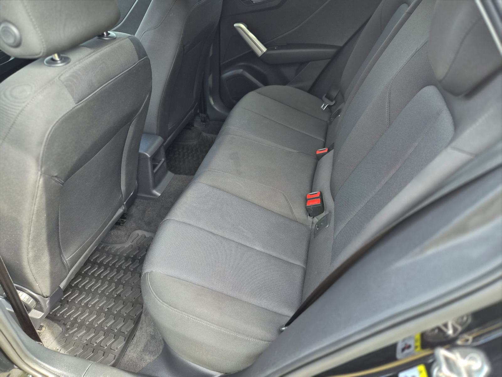Audi Q2 1.5 TFSI 150ks Automatik (37000km), fotografija 11