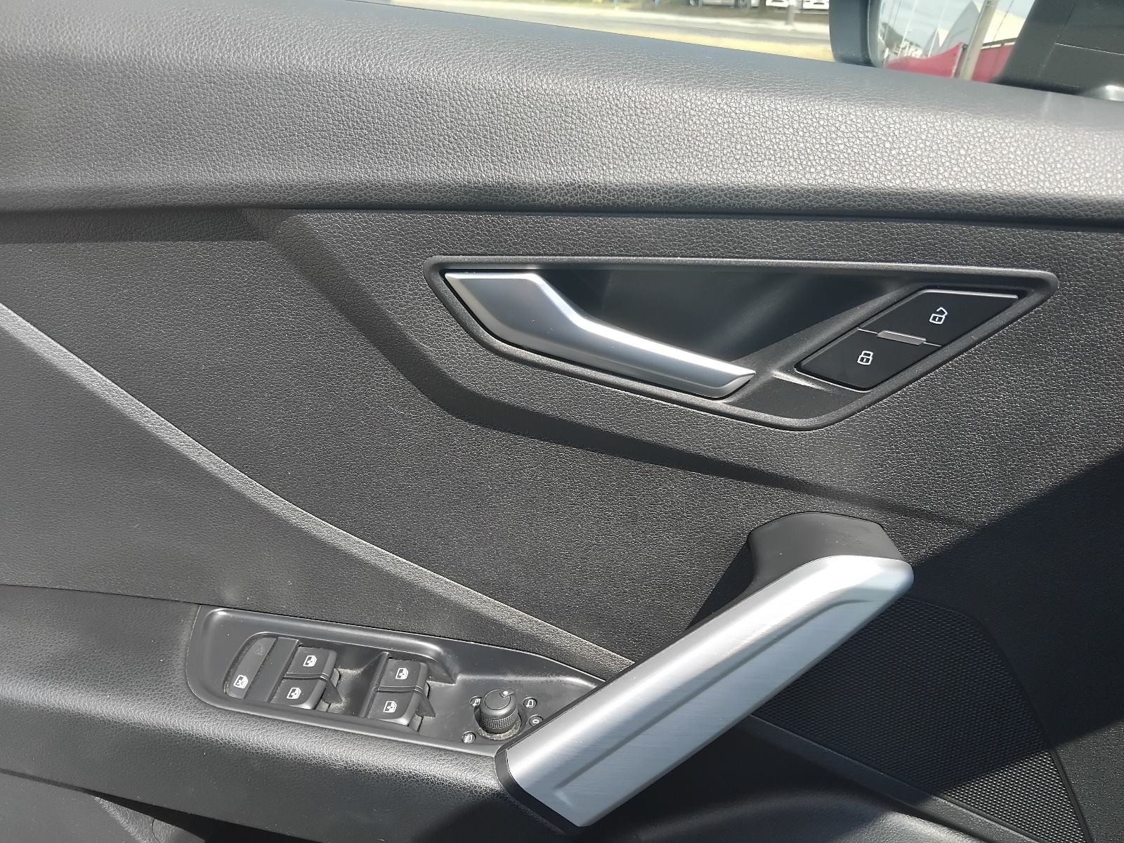 Audi Q2 1,6 TDI,115Ks,Servisna samo 89.000 Tkm,Navigacija,, fotografija 13