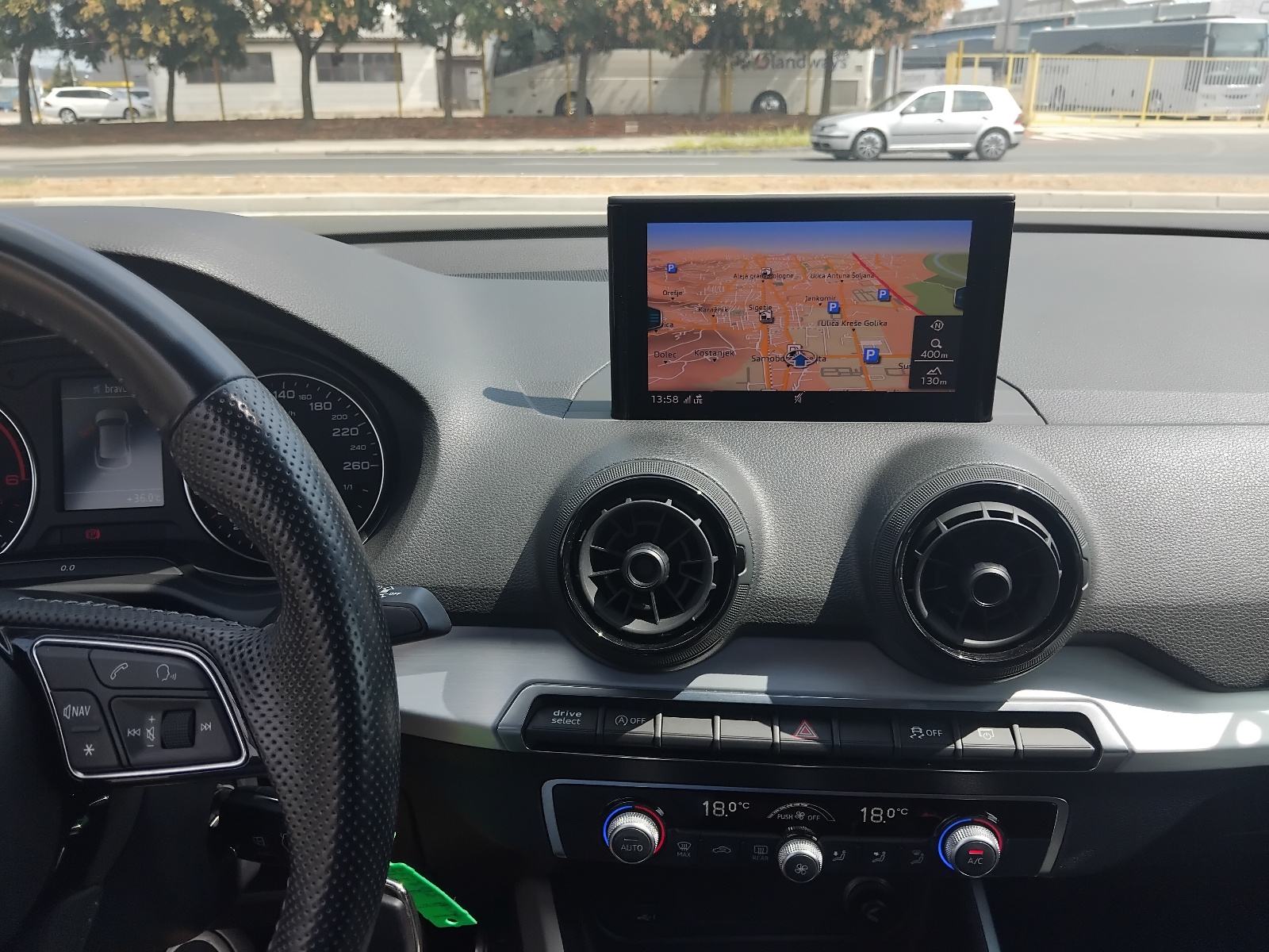 Audi Q2 1,6 TDI,115Ks,Servisna samo 89.000 Tkm,Navigacija,, fotografija 10