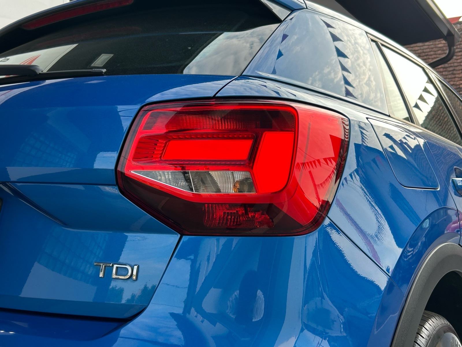 Audi Q2 1,6 TDI 2017G.NOVI MODEL PERLA PLAVA BOJA TOP STANJE SERVISNA, fotografija 13