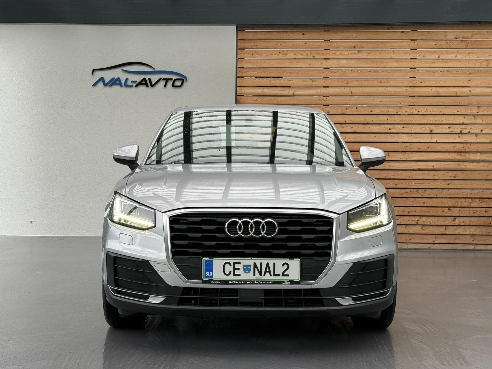 Audi Q2 1,6 TDI Aut. LED-NAVIGACIJA-ACC-NAPRAVLJEN VELIK SERVIS, fotografija 2