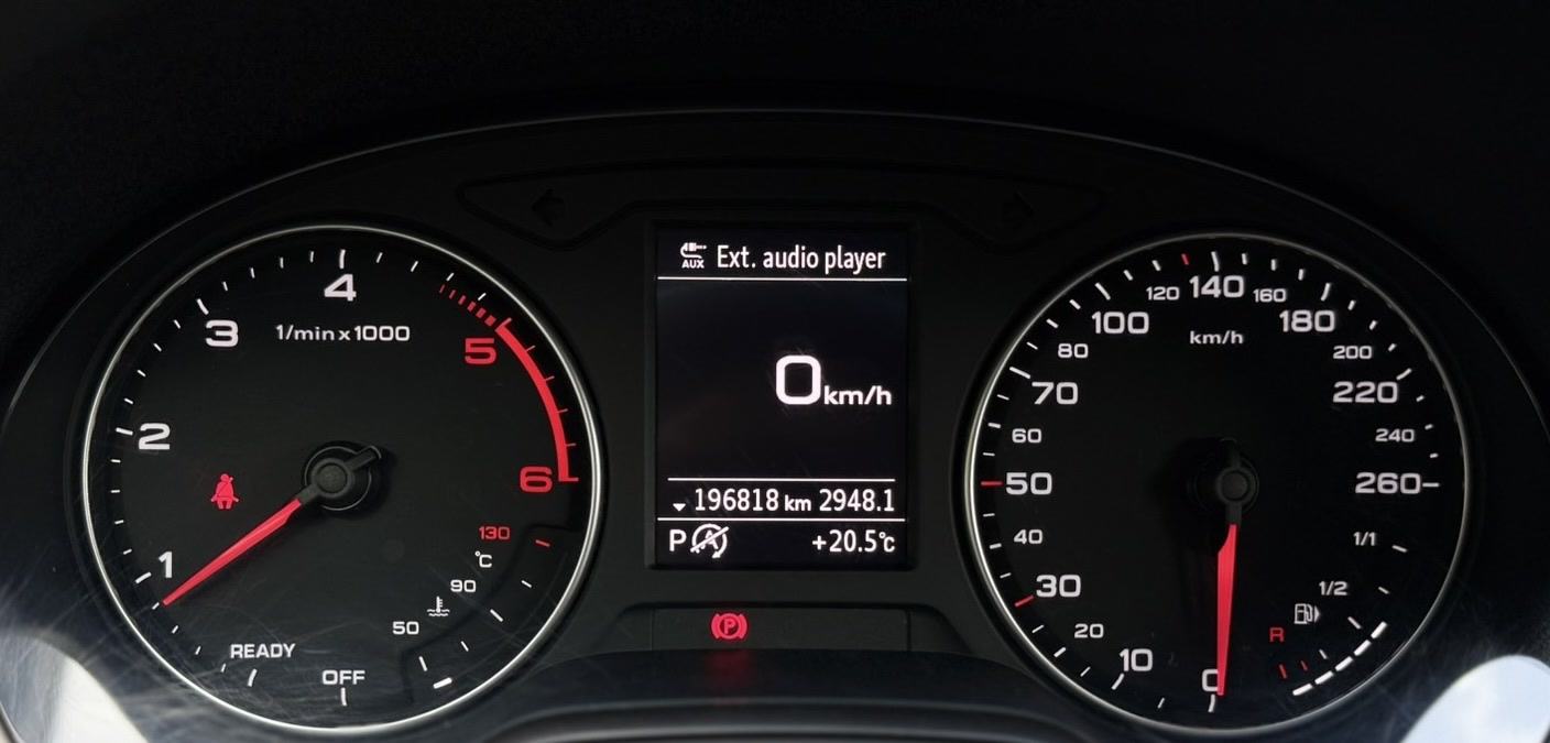 Audi Q2 1,6 TDI Aut. LED-NAVIGACIJA-ACC-NAPRAVLJEN VELIK SERVIS, fotografija 14