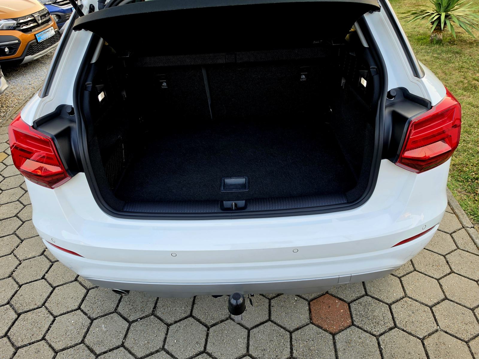 Audi Q2 1,6 TDI,ODLIČAN,,SERVISNA,,130628KM, fotografija 17